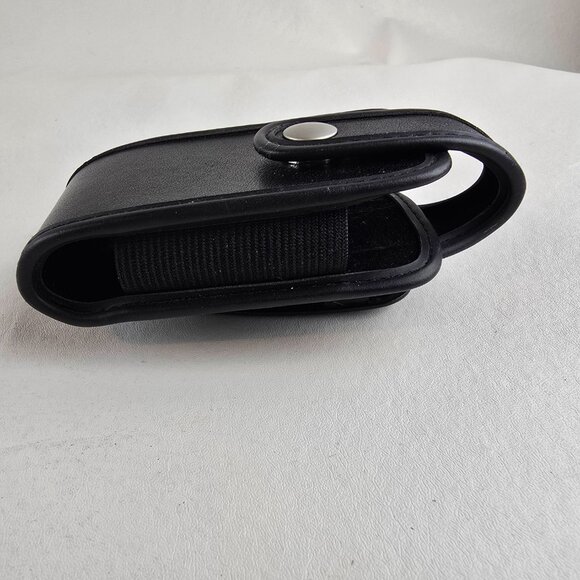 Motorola Razr V3m Flip Phone Silver Verizon With Wall Charger & Belt Clip Case - Picture 2 of 8